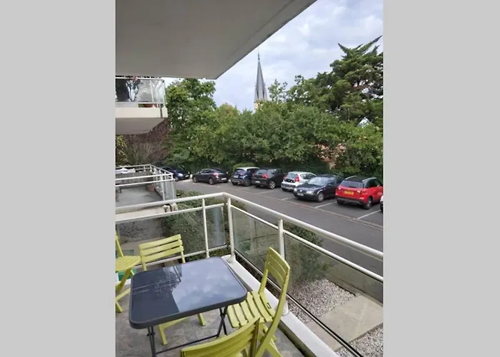 公寓 T2/terrasse/parking/a 5min De La